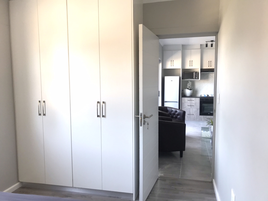 1 Bedroom Property for Sale in Table View Western Cape